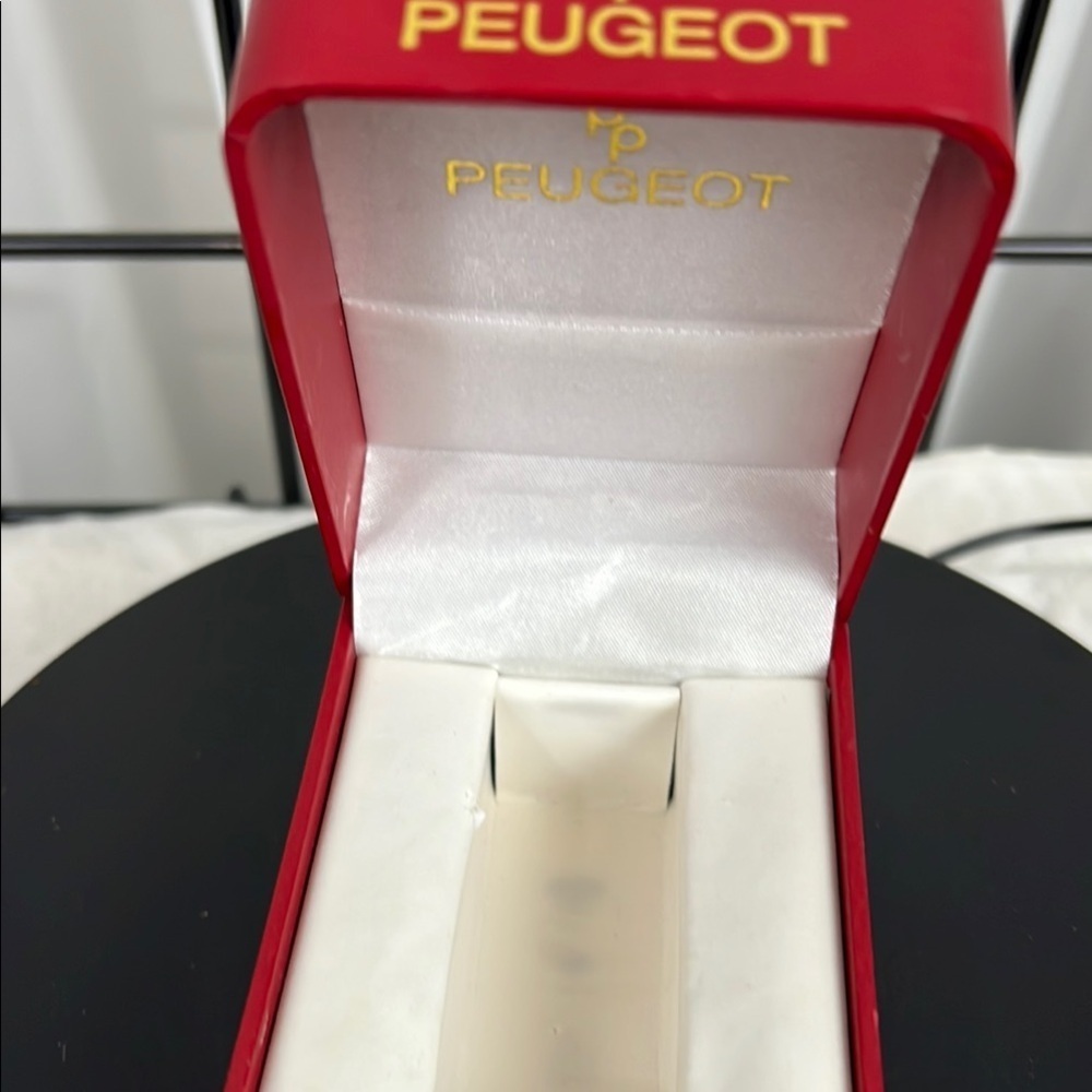 Peugeot Red Jewelry Box - Picture 8 of 9